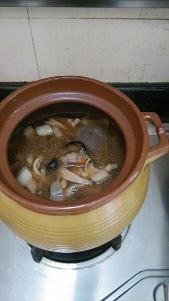 马来肉骨茶怎么做，马来肉骨茶怎么做好吃，马来肉骨茶做法