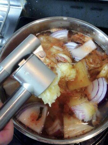 韩式泡菜汤怎么做，韩式泡菜汤怎么做好吃，韩式泡菜汤做法
