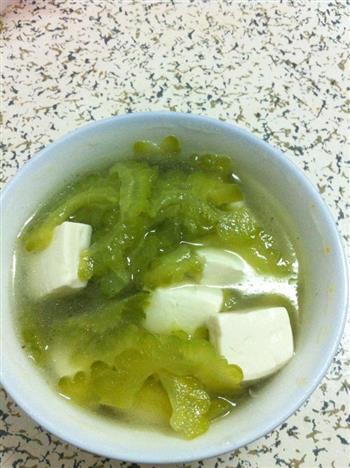 苦瓜豆腐汤怎么做，苦瓜豆腐汤怎么做好吃，苦瓜豆腐汤做法