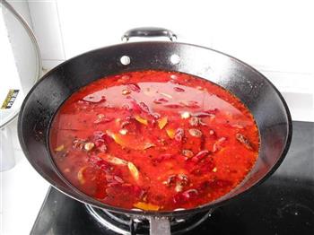 麻辣排骨鲫鱼火锅怎么做，麻辣排骨鲫鱼火锅怎么做好吃，麻辣排骨鲫鱼火锅做法