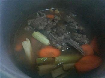 补而不燥滴羊肉火锅怎么做，补而不燥滴羊肉火锅怎么做好吃，补而不燥滴羊肉火锅做法
