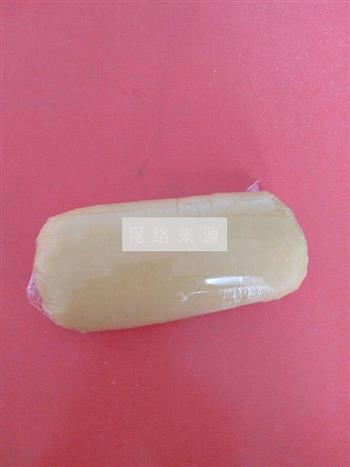 广式蛋黄板栗月饼怎么做，广式蛋黄板栗月饼怎么做好吃，广式蛋黄板栗月饼做法