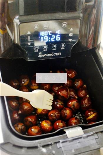 糖炒板栗怎么做，糖炒板栗怎么做好吃，糖炒板栗做法
