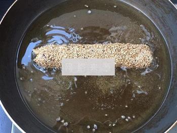 芝麻红薯卷怎么做，芝麻红薯卷怎么做好吃，芝麻红薯卷做法
