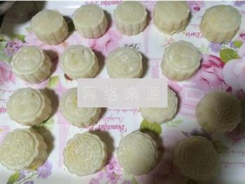 冰皮月饼怎么做，冰皮月饼怎么做好吃，冰皮月饼做法
