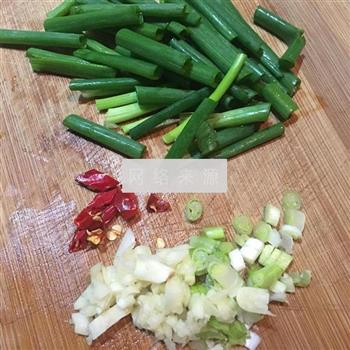 鸡蛋炒河粉怎么做，鸡蛋炒河粉怎么做好吃，鸡蛋炒河粉做法