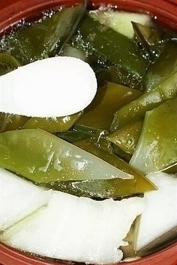 夏天健康喝汤-裙带冬瓜大骨汤怎么做，夏天健康喝汤-裙带冬瓜大骨汤怎么做好吃，夏天健康喝汤-裙带冬瓜大骨汤做法