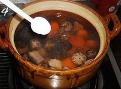 胡萝卜香菇瘦肉汤怎么做，胡萝卜香菇瘦肉汤怎么做好吃，胡萝卜香菇瘦肉汤做法