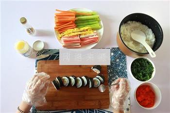 日式手卷寿司怎么做，日式手卷寿司怎么做好吃，日式手卷寿司做法