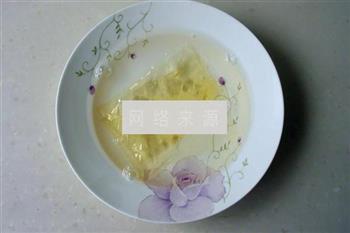柠檬奶冻怎么做，柠檬奶冻怎么做好吃，柠檬奶冻做法