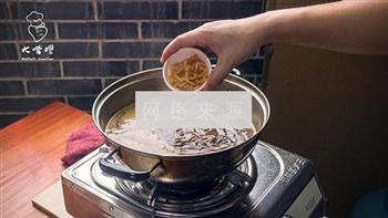 10分钟速成螺蛳粉麻辣烫怎么做，10分钟速成螺蛳粉麻辣烫怎么做好吃，10分钟速成螺蛳粉麻辣烫做法