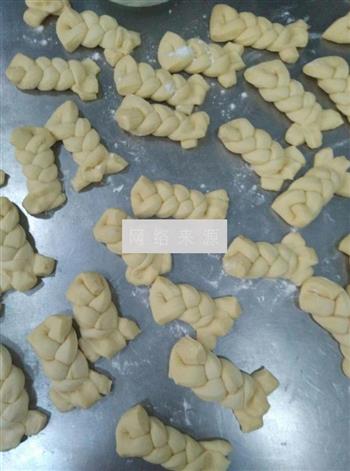 辩子麻花怎么做，辩子麻花怎么做好吃，辩子麻花做法