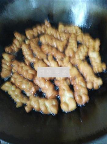 辩子麻花怎么做，辩子麻花怎么做好吃，辩子麻花做法