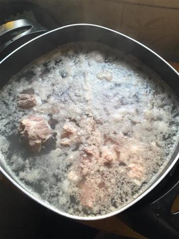 清油排骨火锅底怎么做，清油排骨火锅底怎么做好吃，清油排骨火锅底做法