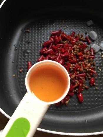 清油排骨火锅底怎么做，清油排骨火锅底怎么做好吃，清油排骨火锅底做法