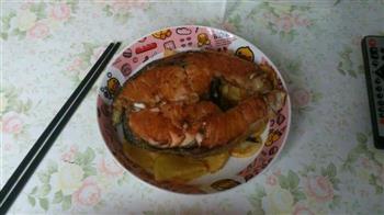 香煎三文魚怎么做，香煎三文魚怎么做好吃，香煎三文魚做法