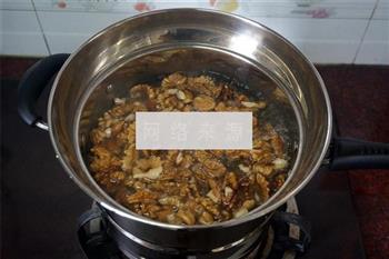 琥珀核桃怎么做，琥珀核桃怎么做好吃，琥珀核桃做法