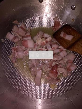 辣白菜炒年糕怎么做，辣白菜炒年糕怎么做好吃，辣白菜炒年糕做法