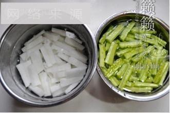 山药炒苦瓜怎么做，山药炒苦瓜怎么做好吃，山药炒苦瓜做法