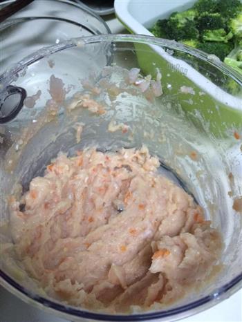 胡萝卜鱼饼怎么做，胡萝卜鱼饼怎么做好吃，胡萝卜鱼饼做法