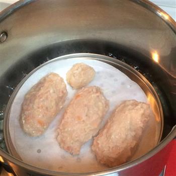胡萝卜鱼饼怎么做，胡萝卜鱼饼怎么做好吃，胡萝卜鱼饼做法