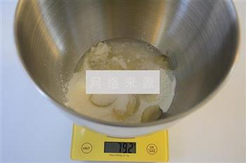 蛋黄酥怎么做，蛋黄酥怎么做好吃，蛋黄酥做法
