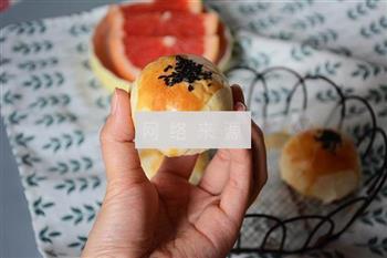 蛋黄酥怎么做，蛋黄酥怎么做好吃，蛋黄酥做法