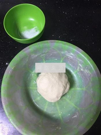 培根火腿披萨怎么做，培根火腿披萨怎么做好吃，培根火腿披萨做法