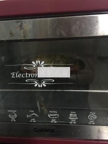 培根火腿披萨怎么做，培根火腿披萨怎么做好吃，培根火腿披萨做法