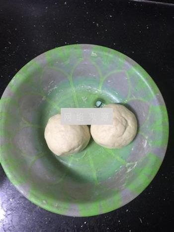 培根火腿披萨怎么做，培根火腿披萨怎么做好吃，培根火腿披萨做法