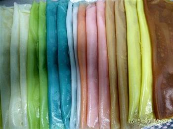 七彩凉皮怎么做，七彩凉皮怎么做好吃，七彩凉皮做法