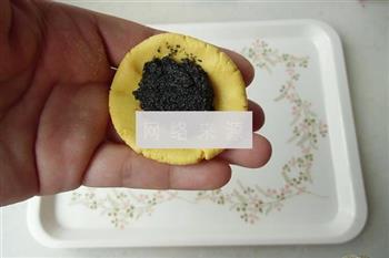 南瓜黑芝麻汤圆怎么做，南瓜黑芝麻汤圆怎么做好吃，南瓜黑芝麻汤圆做法