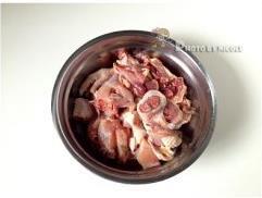 粤式养颜鸡汤火锅怎么做，粤式养颜鸡汤火锅怎么做好吃，粤式养颜鸡汤火锅做法