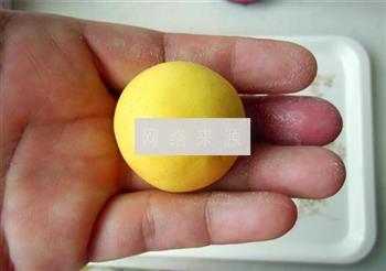 南瓜黑芝麻汤圆怎么做，南瓜黑芝麻汤圆怎么做好吃，南瓜黑芝麻汤圆做法