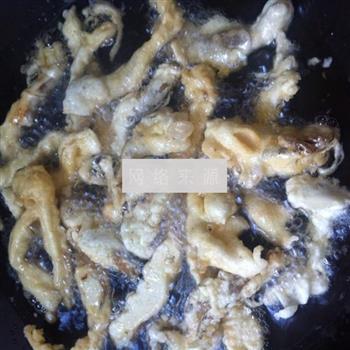 酥炸平菇怎么做，酥炸平菇怎么做好吃，酥炸平菇做法