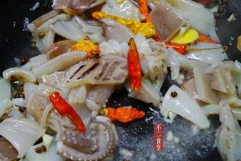 火锅鱿鱼怎么做，火锅鱿鱼怎么做好吃，火锅鱿鱼做法
