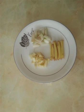 大闸蟹蒸豆腐怎么做，大闸蟹蒸豆腐怎么做好吃，大闸蟹蒸豆腐做法