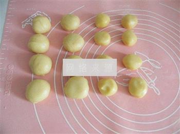 黑芝麻花生苏式月饼怎么做，黑芝麻花生苏式月饼怎么做好吃，黑芝麻花生苏式月饼做法