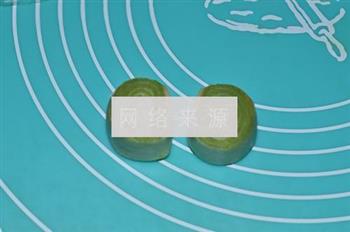 抹茶蛋黄酥怎么做，抹茶蛋黄酥怎么做好吃，抹茶蛋黄酥做法