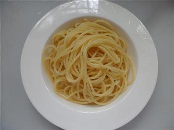 培根金枪鱼意面怎么做，培根金枪鱼意面怎么做好吃，培根金枪鱼意面做法