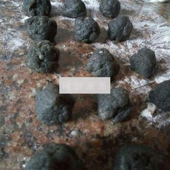 芝麻馅糯米糍怎么做，芝麻馅糯米糍怎么做好吃，芝麻馅糯米糍做法