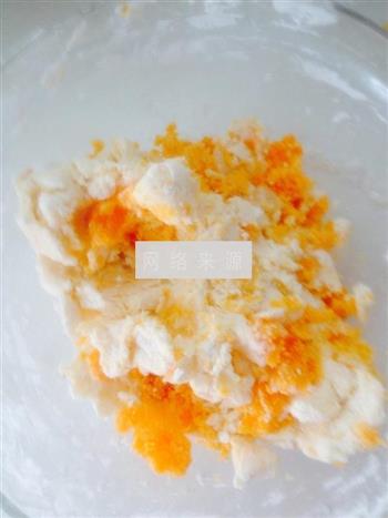 蛋黄糯米饼怎么做，蛋黄糯米饼怎么做好吃，蛋黄糯米饼做法