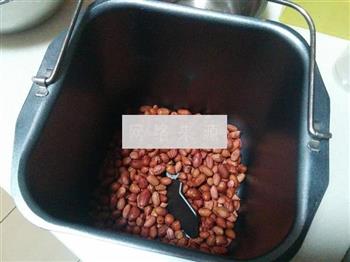 盐焗花生米怎么做，盐焗花生米怎么做好吃，盐焗花生米做法