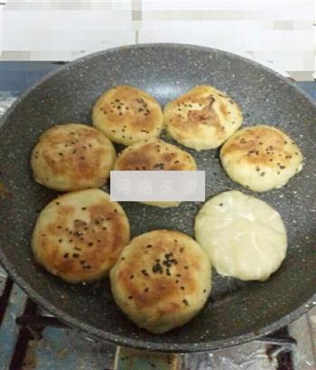 平底锅酥皮月饼怎么做，平底锅酥皮月饼怎么做好吃，平底锅酥皮月饼做法