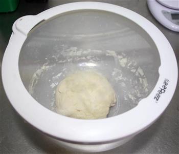 香辣培根披萨怎么做，香辣培根披萨怎么做好吃，香辣培根披萨做法