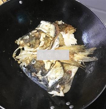 鱼头浓汤火锅怎么做，鱼头浓汤火锅怎么做好吃，鱼头浓汤火锅做法