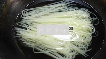 卷出来的美味の螺蛳粉春卷怎么做，卷出来的美味の螺蛳粉春卷怎么做好吃，卷出来的美味の螺蛳粉春卷做法