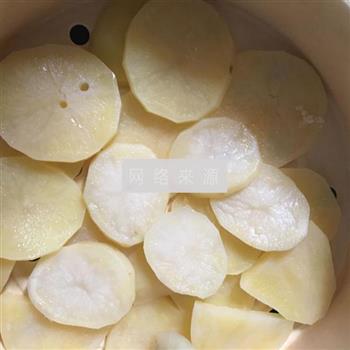 泡面土豆丸子怎么做，泡面土豆丸子怎么做好吃，泡面土豆丸子做法