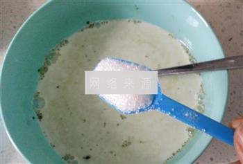 抹茶牛奶木瓜冻怎么做，抹茶牛奶木瓜冻怎么做好吃，抹茶牛奶木瓜冻做法