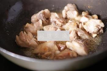 黄焖鸡米饭怎么做，黄焖鸡米饭怎么做好吃，黄焖鸡米饭做法